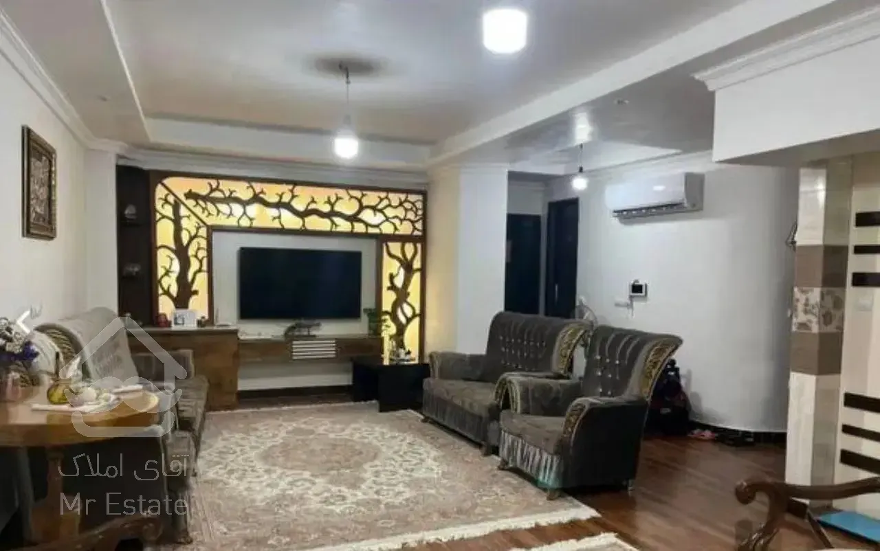 100 متری رو به رو پیروزی