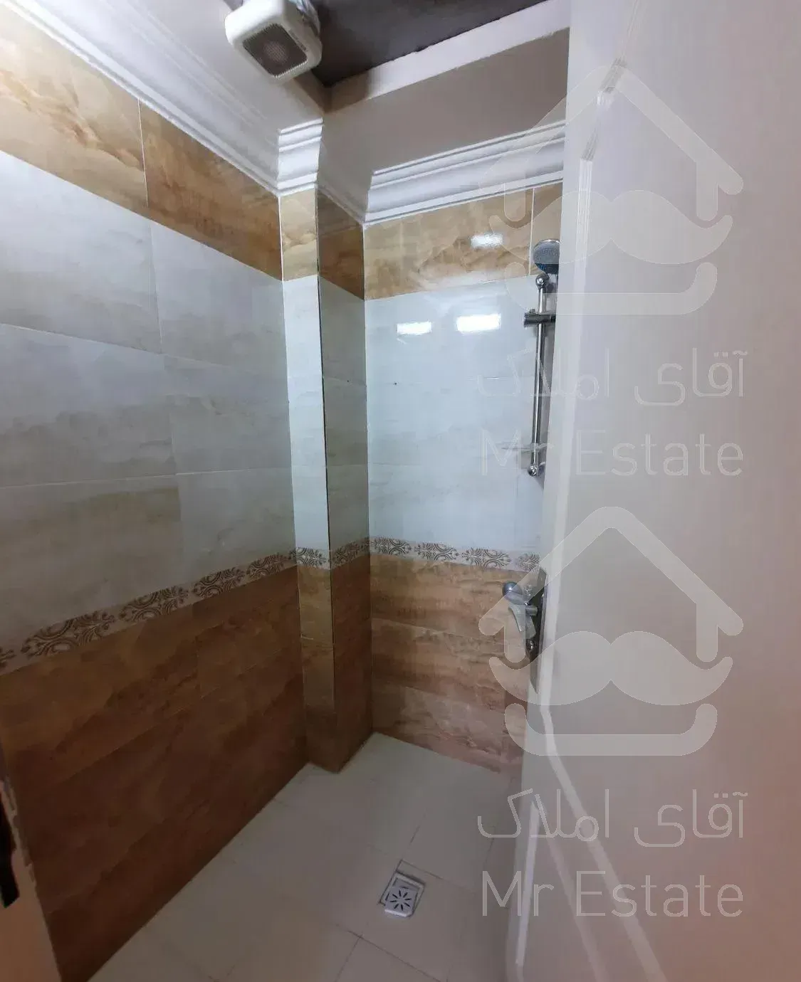 ۹۰ متر مسکونی