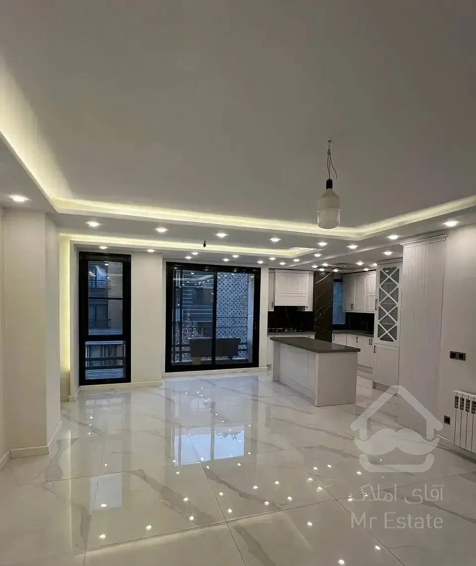 ۱۳۲ متر طبقه پنجم ۲ پارکینگ