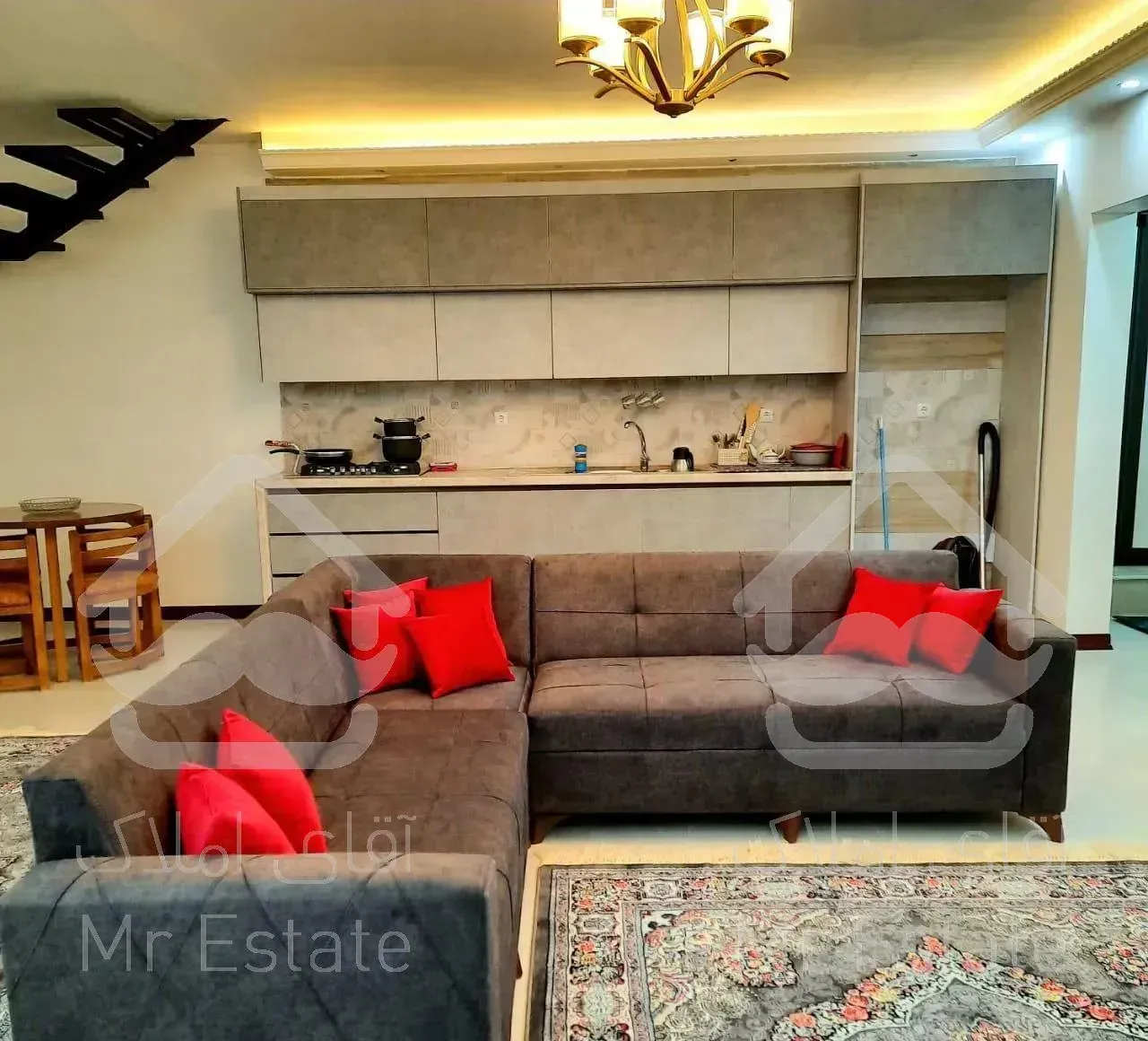 ویلا استخردار حیاط باغی ۱ماه ساخت