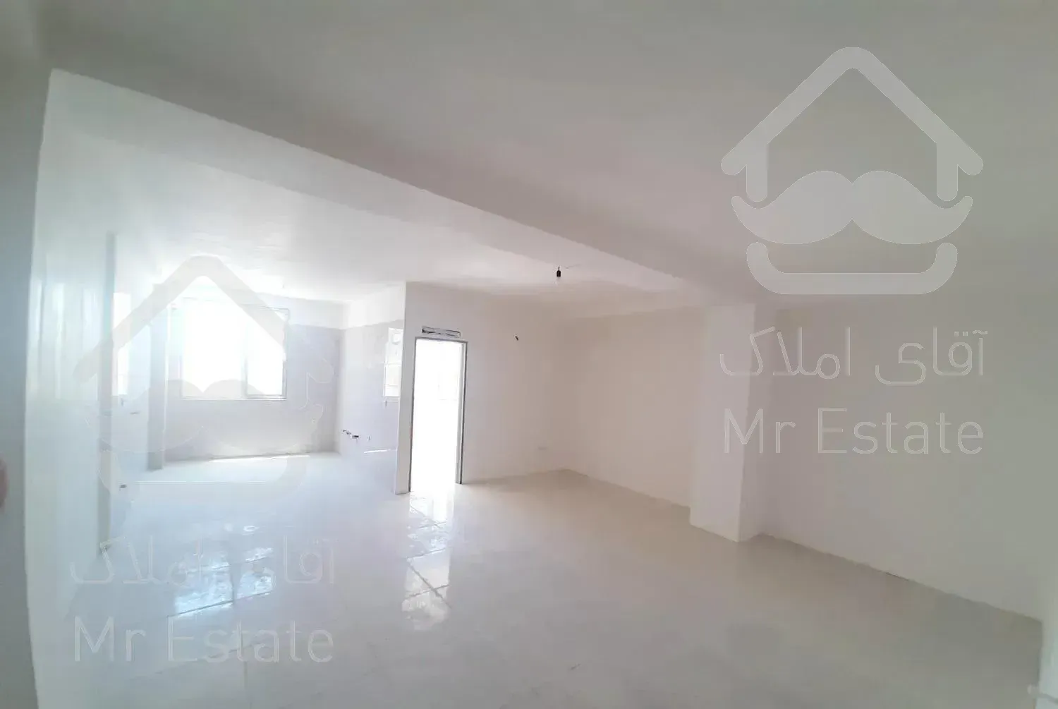 ۱۳۰متر آپارتمان قولنامه (نوساز) تاجداری