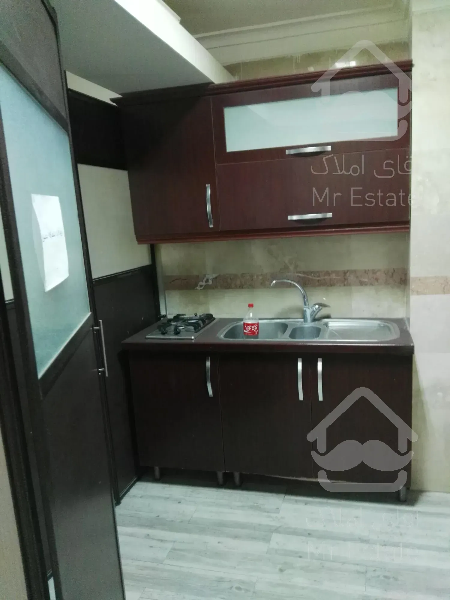 خرید و فروش سند اداری اداری ۱۵۵ متری در صادقیه