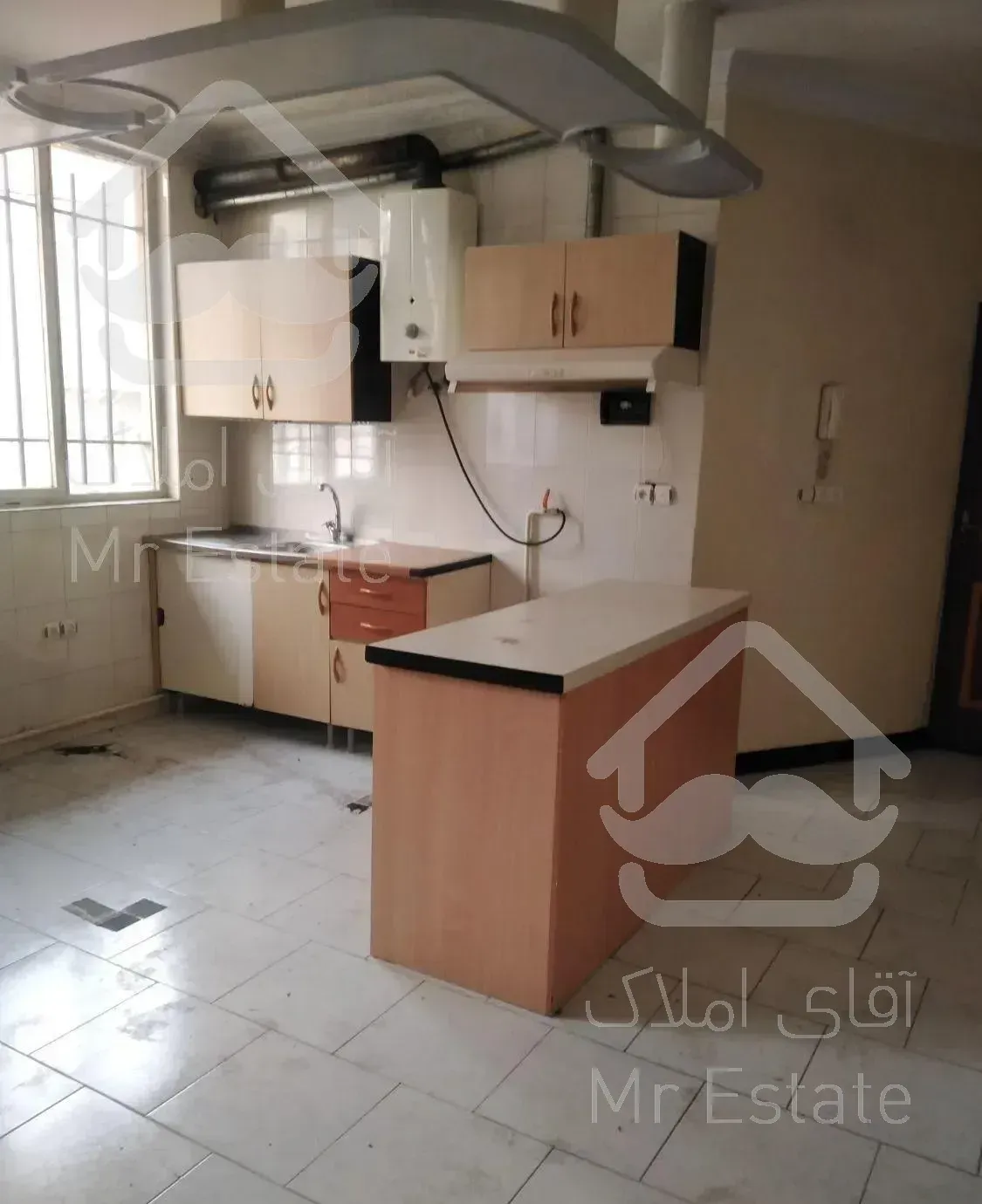 44متر فول امکانات استخر