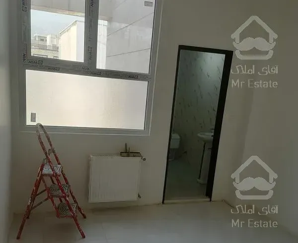 آپارتمان نوساز، صادقیه