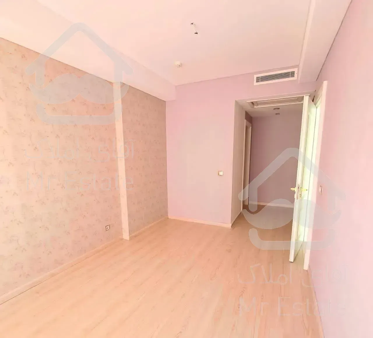 ١٤٩ متر گلچین نوساز بدون مشابه