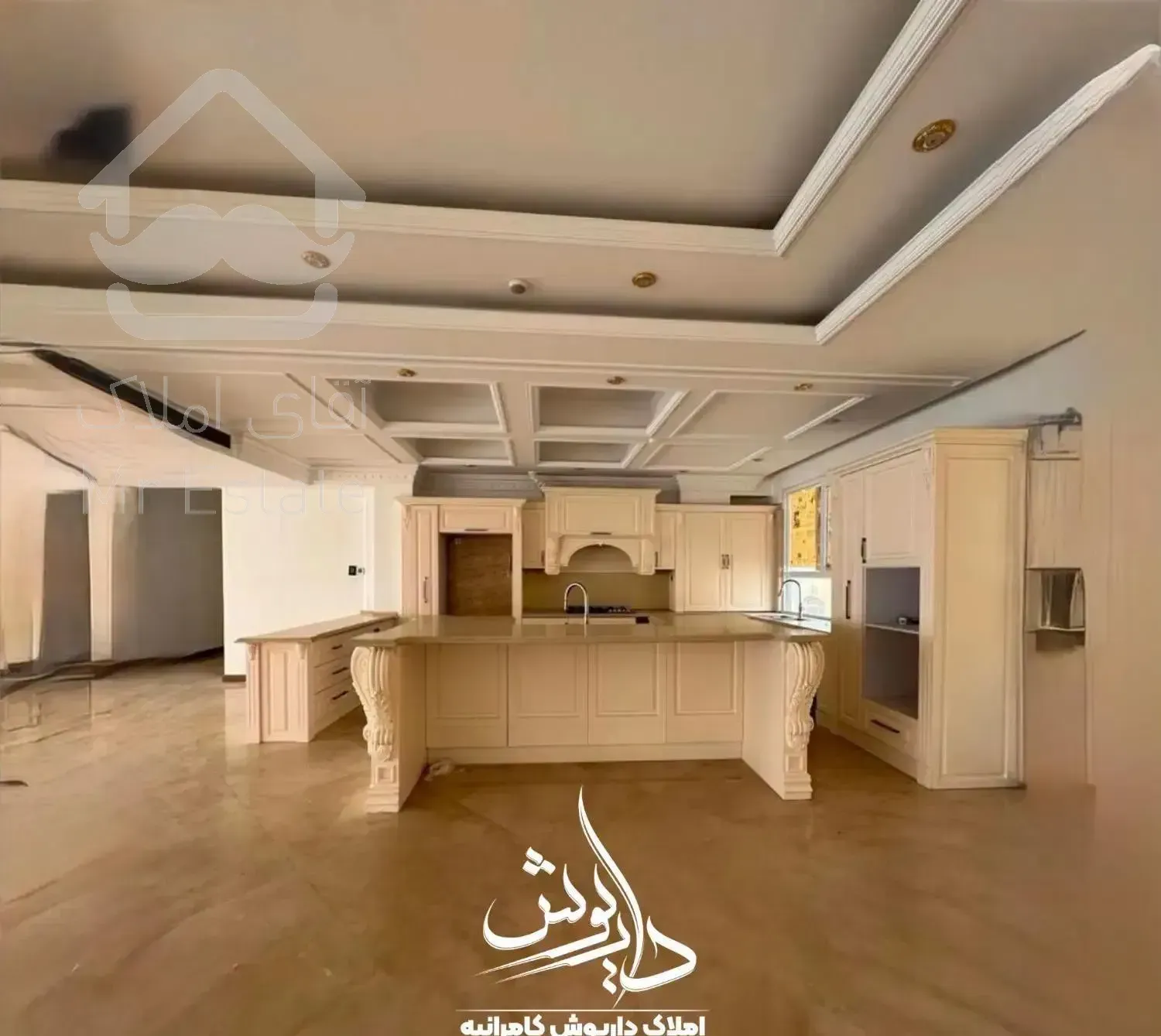 فرمانیه شرقی/۳۰۰متر/دیدابدی/۴خواب/سوئیت دار