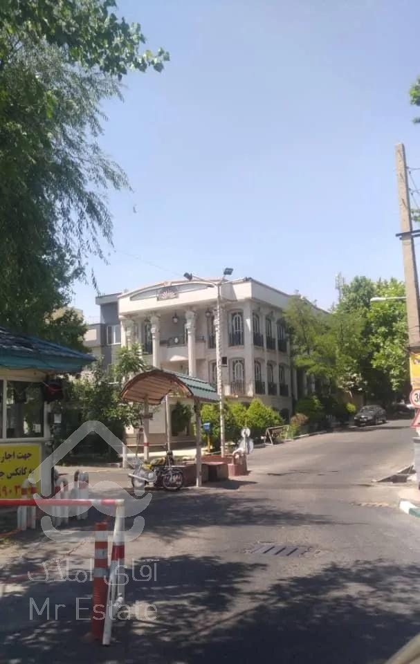 اپارتمان ۲۳۰ متری ۴ خواب شهرک گلستان