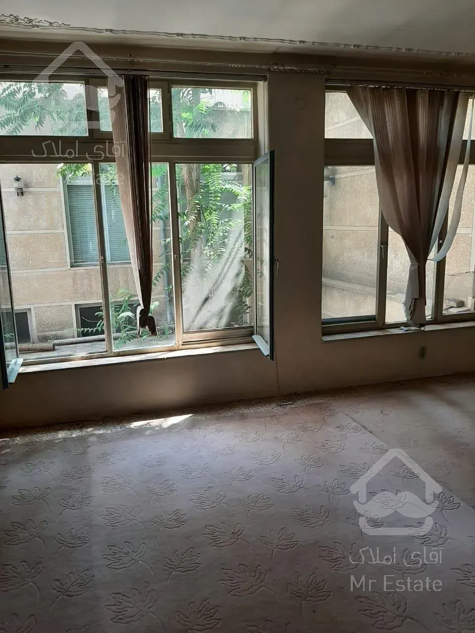 خانه کلنگی، 301 متر، شهناز، محققی