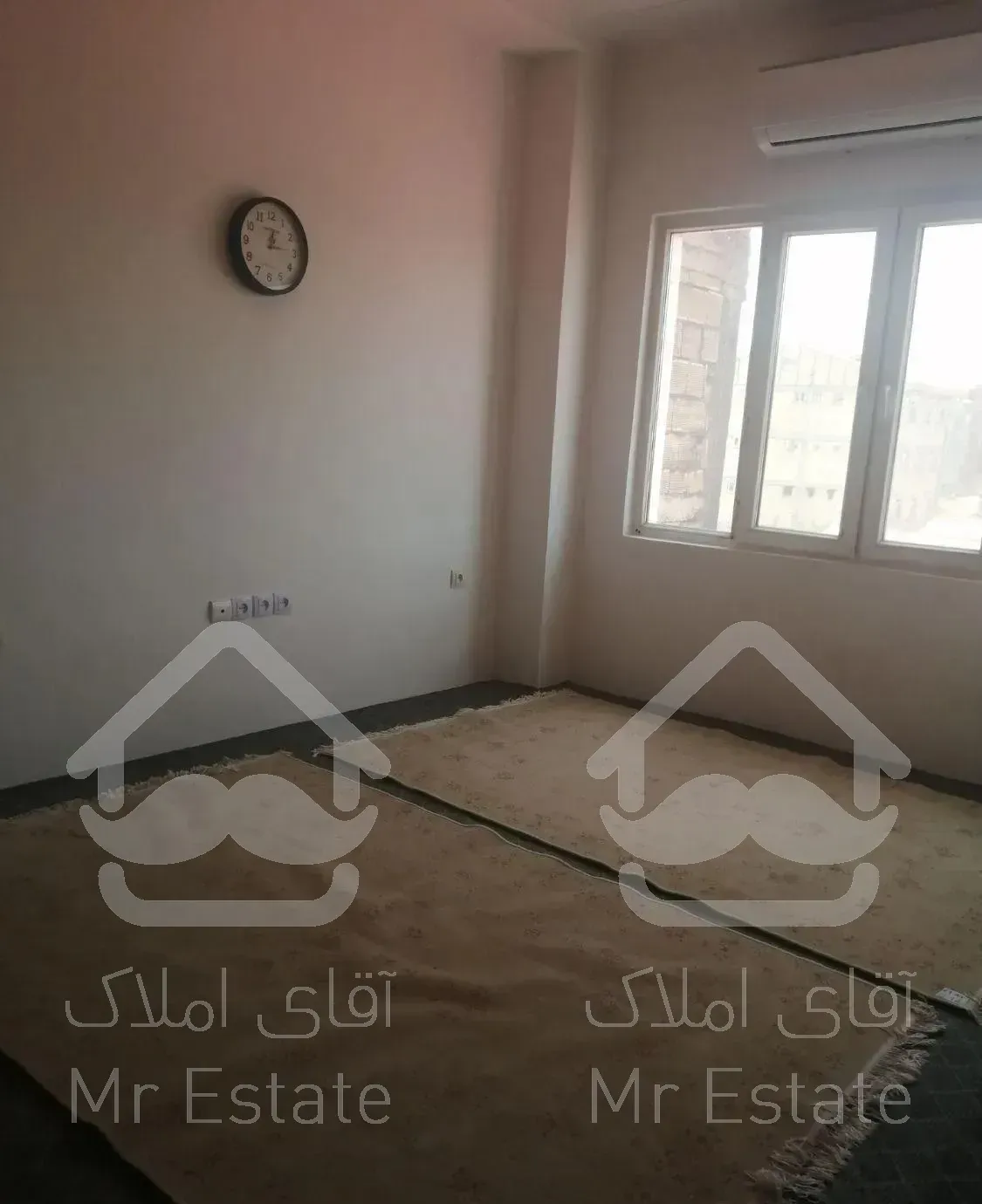 آپارتمان نقلی در بر خیابان بازارچه ساحلی