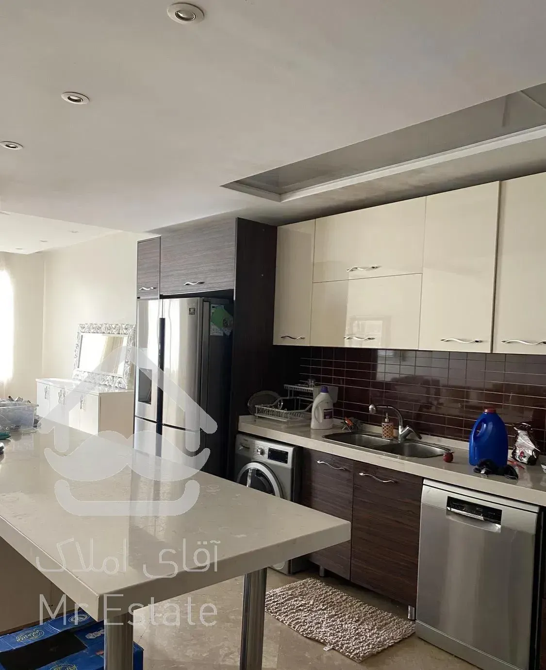 ساقدوش /١٨٠ متر ٣ خواب /٣ مستر / ٢ پارکینگ