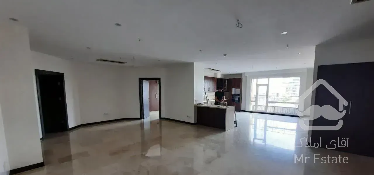 160 متری امانیه 2 پارکینگ نوساز