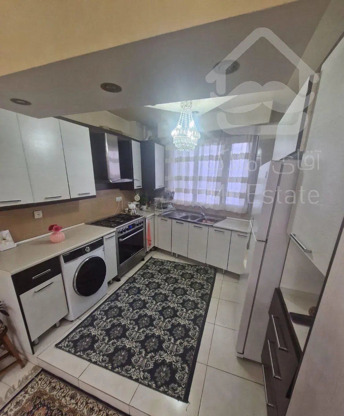 ۶۰ متری/ ۲ خوابه /طبقه ۳ مناسب برای سرمایه‌گذاری