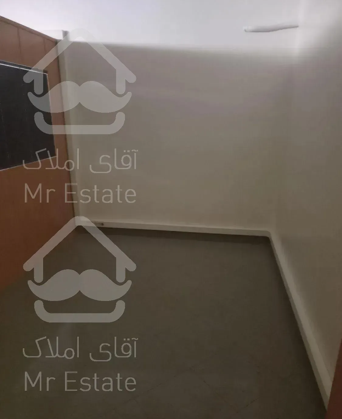 آپارتمان  ۱۸۳ متر . سند مسکونی. موقیعت اداری