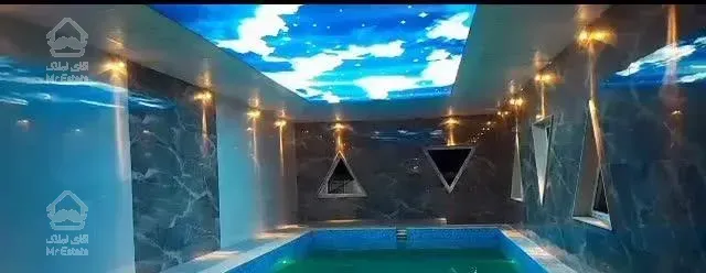 ویلا دارای استخر سر پوشیده ۴ متر عرض در ۹ متر طول