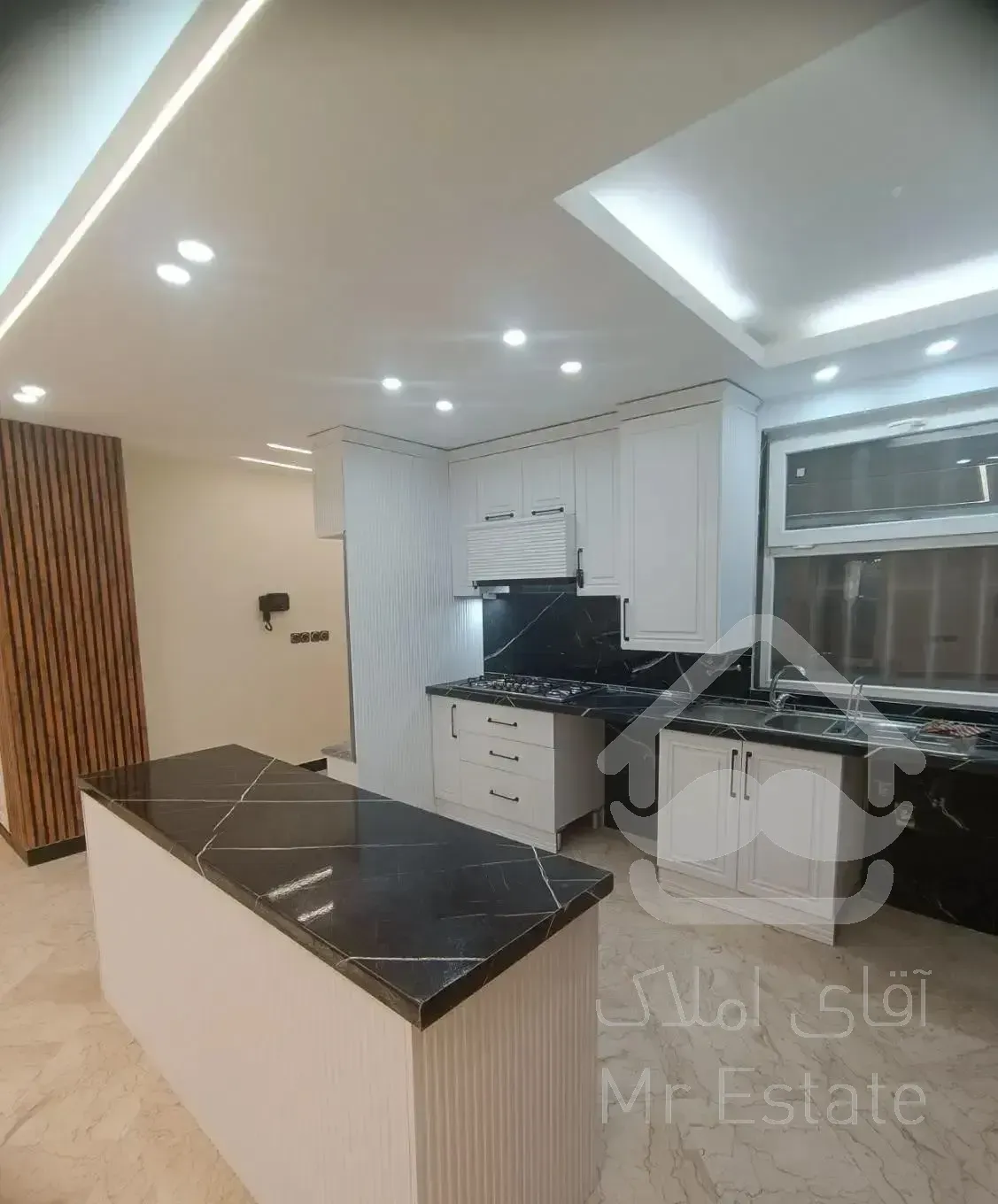 نارمک/۹۴ متر/دو خواب/خوش نقشه/ دو پارکینگ سندی