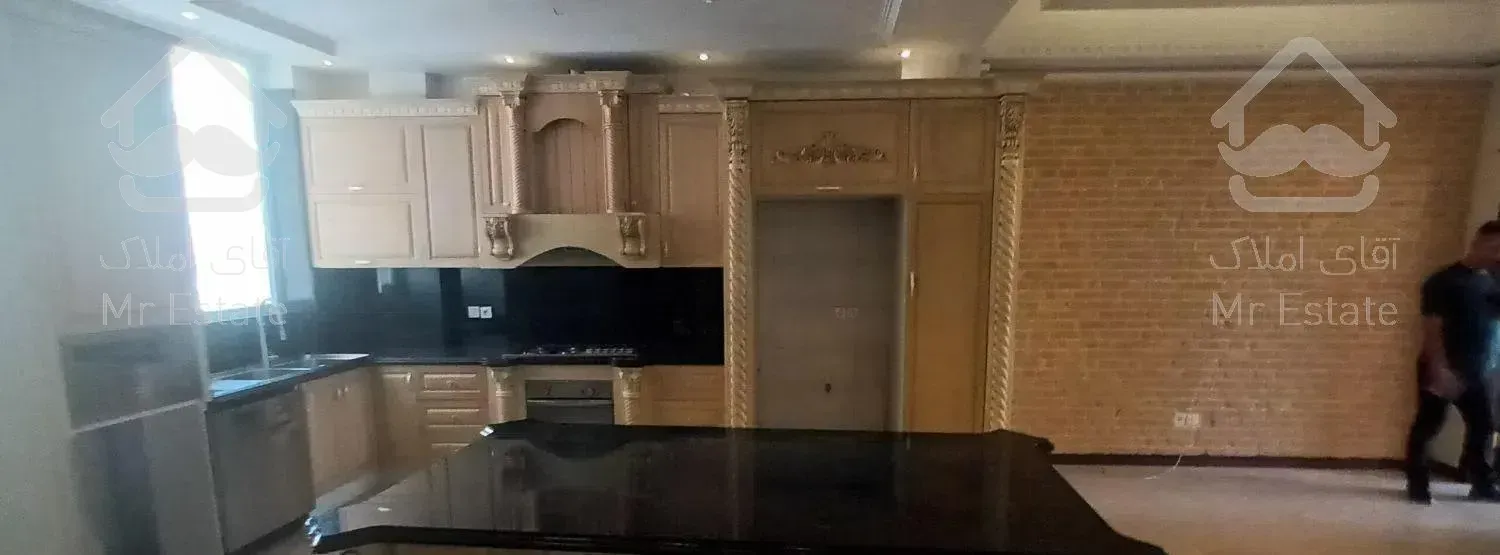 اپارتمان۲۴۰متری دوتراس تک واحد در برج باغ برند