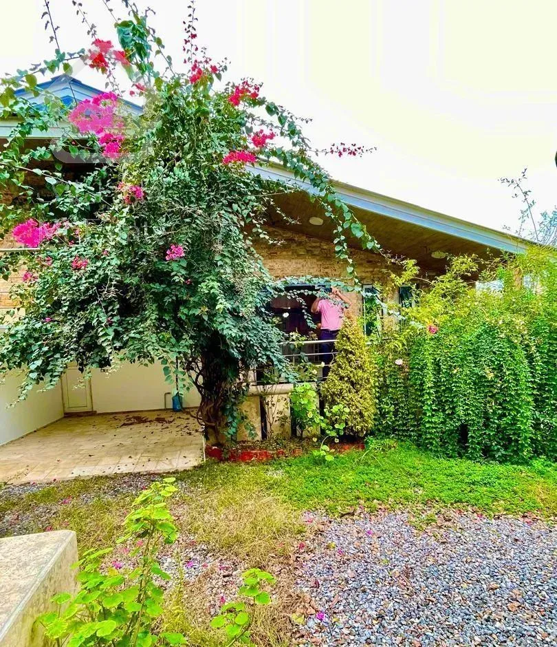 ویلاباغ بهشتی ۳۰۰ متری شهرکی سندتکبرگ