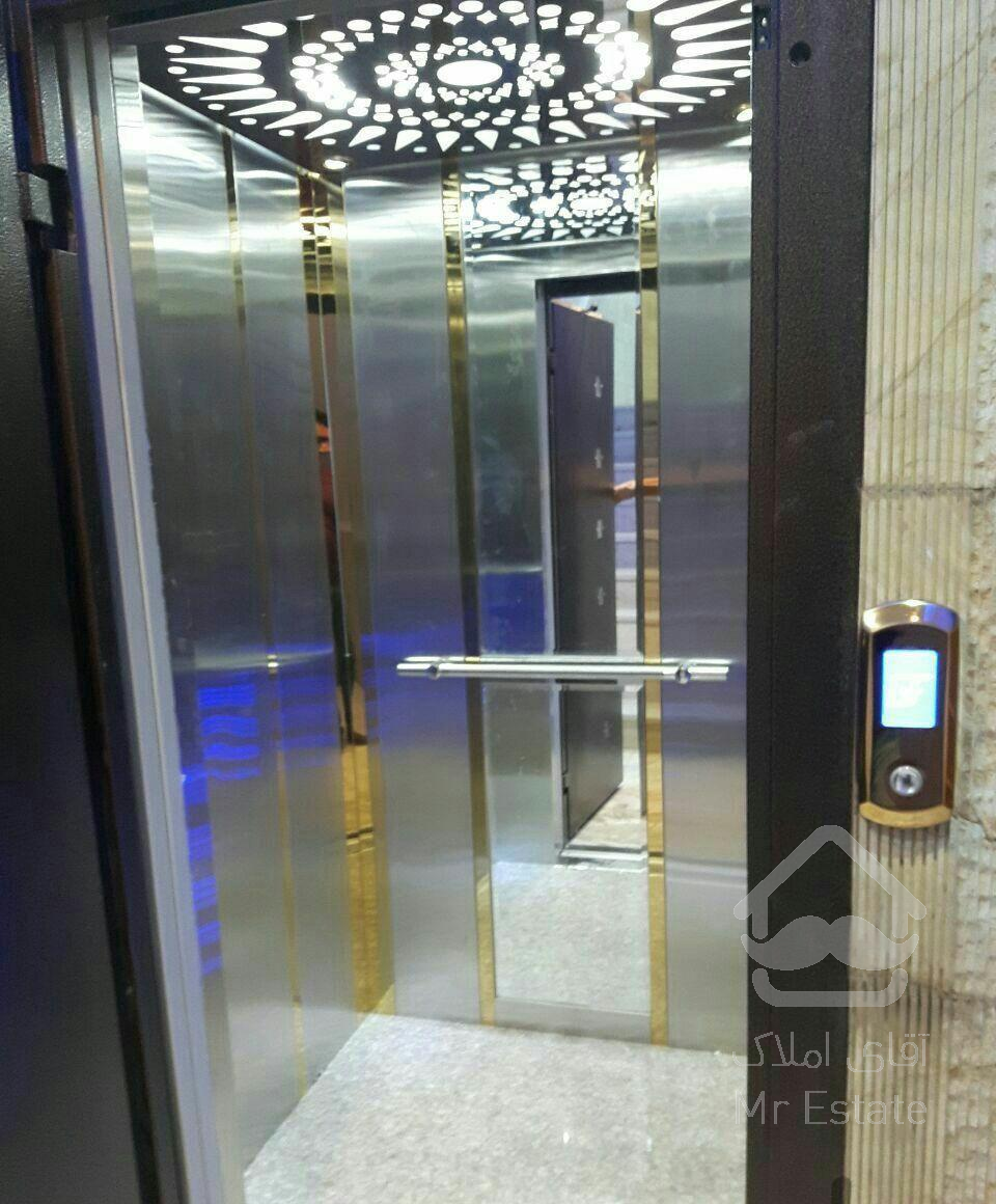 آسانسور وبالابر هیدرولیک آسان بر