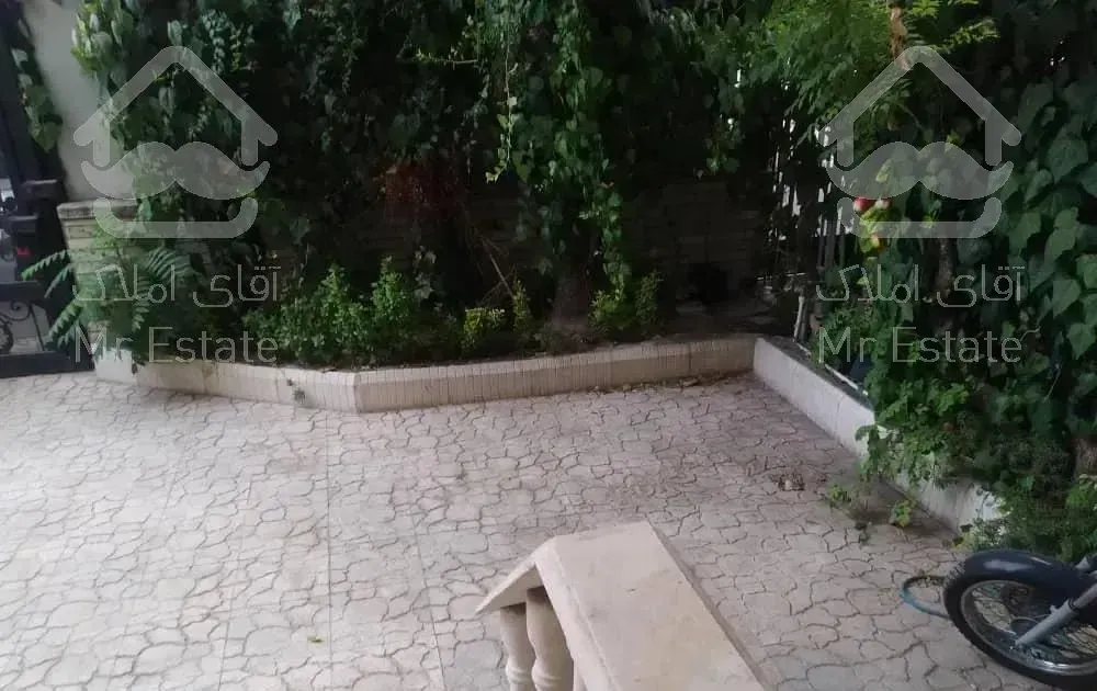 ۱۴۶متر۲خواب۶۰متر حیاط اختصاصی بالای ولیعصر