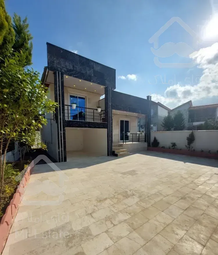 ویلا پیلوت مدرن سنددار داخل بافت مسکونی