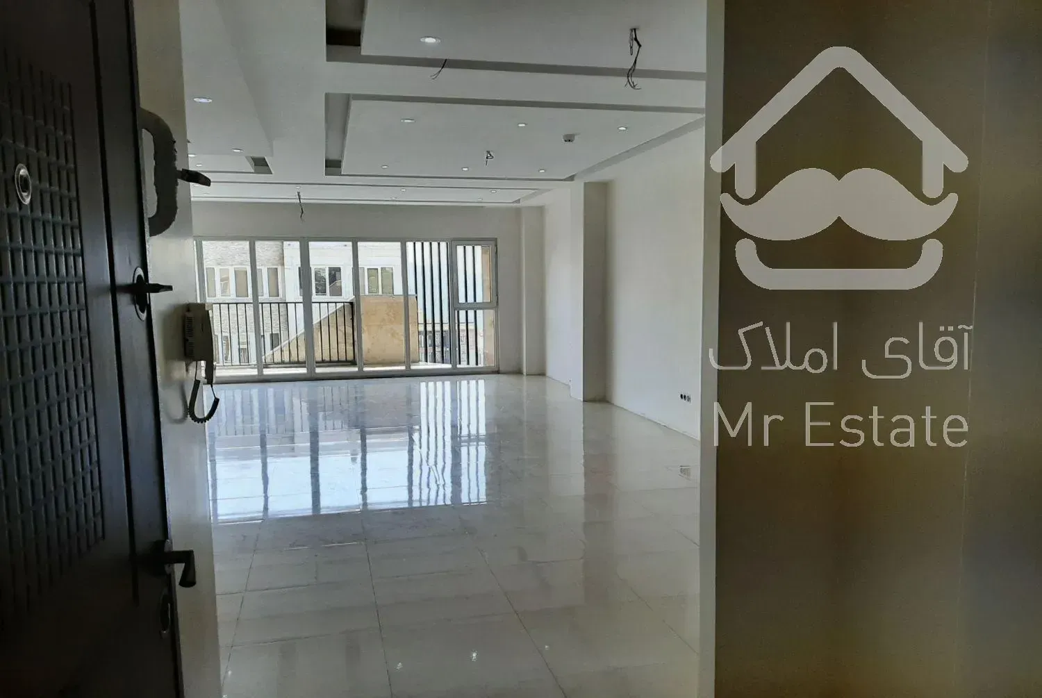 آپارتمان ۱۳۰ متری ، کلید نخورده