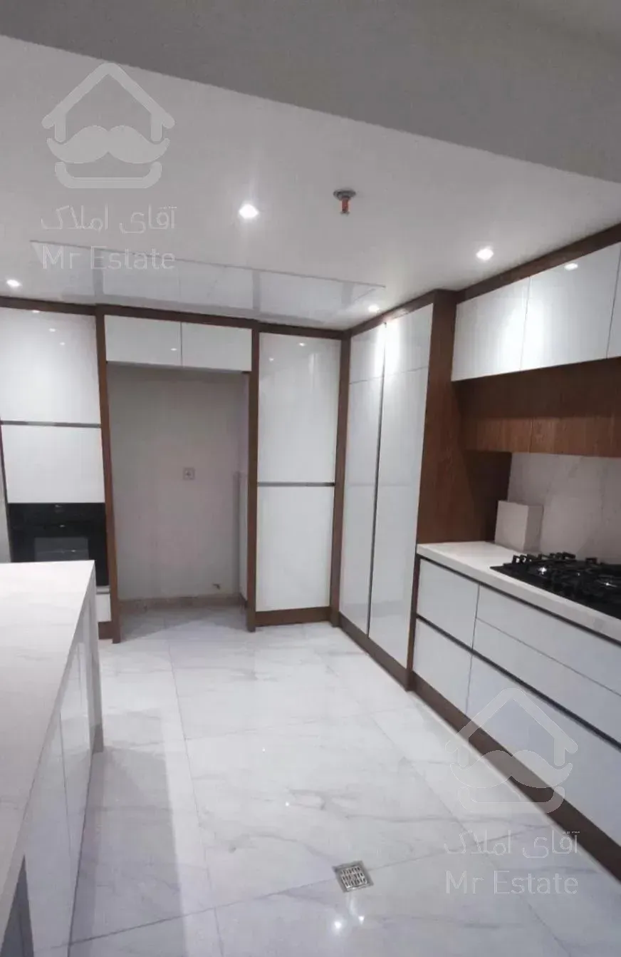 ۱۸۰متر/نوساز مدرن/دو پارکینگ باکس/تاپ لوکیشن