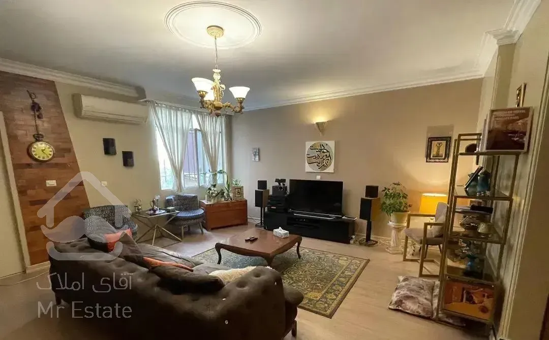 ملک ۱۱۱ متری دوبلکس خیابان یخچال