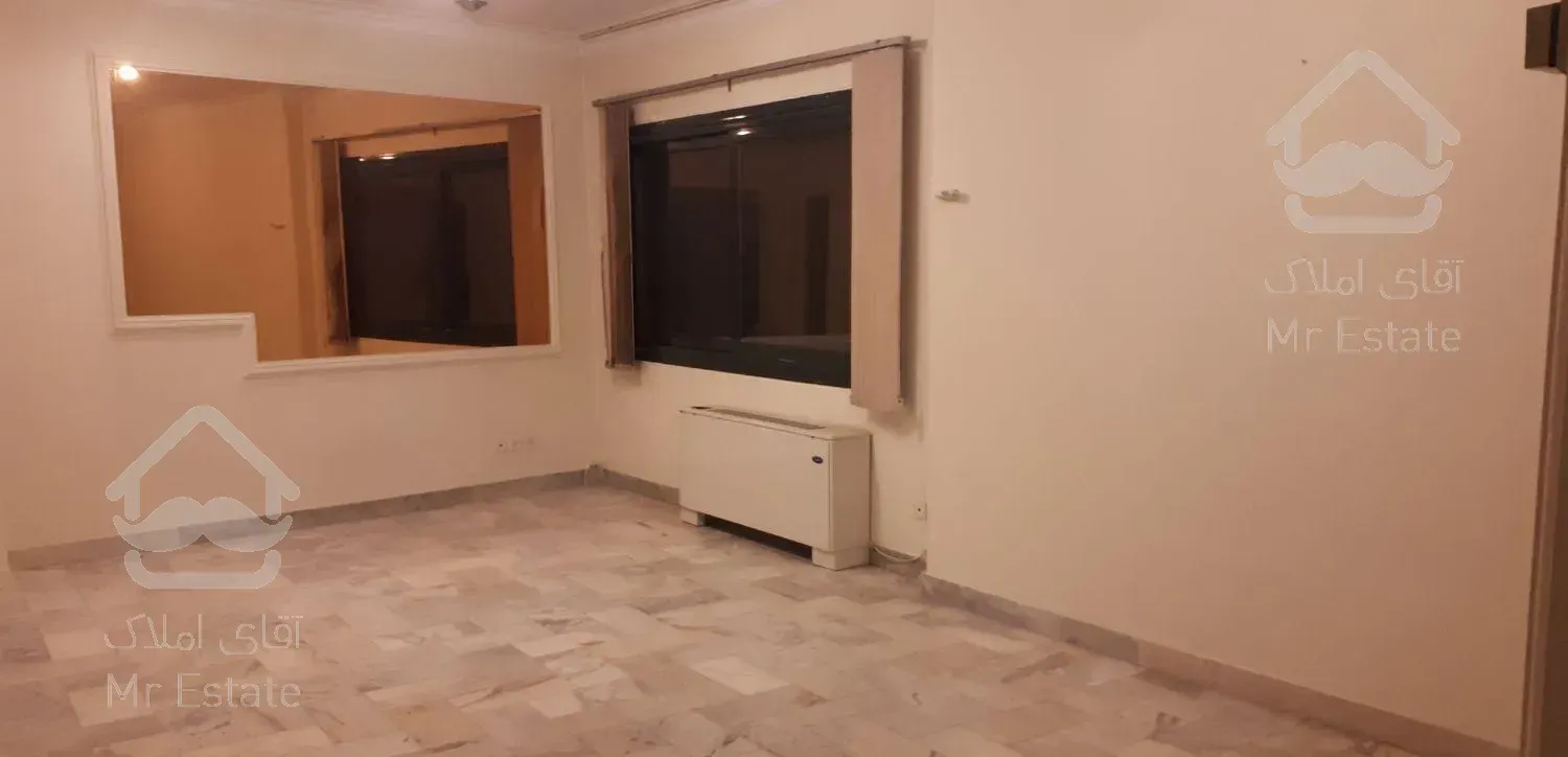 ۶۱مترآپارتمان شمال اندرزگو صاحبی