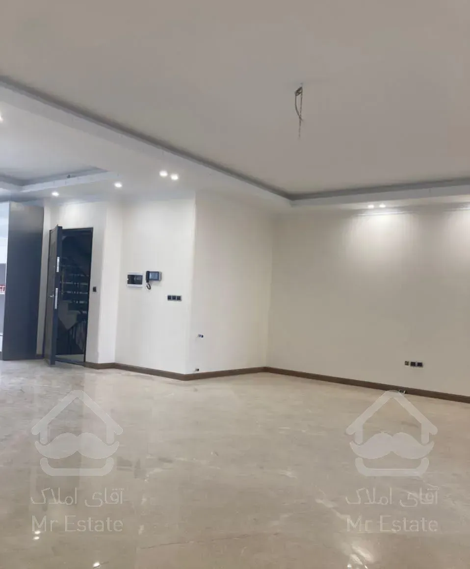 ۱۲۵متر/ دولت /نوساز/۲پارکینگ