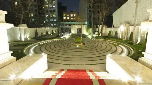 ۳۵۰ متر برج باغ فرشته