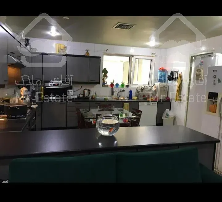 رهن و اجاره اپارتمان ۲۴۰متری در فرمانیه