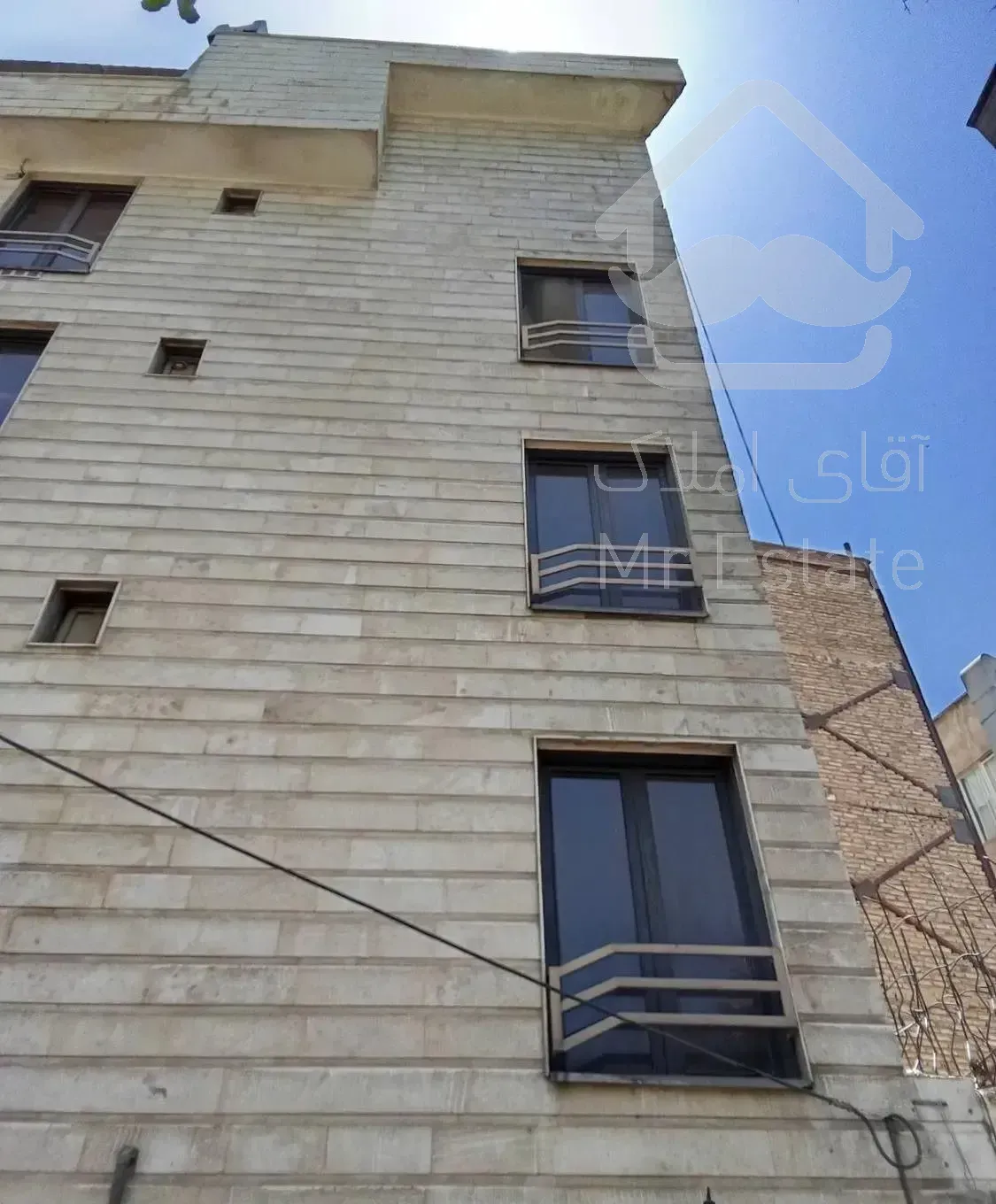 مستغلات یکجا فروش مسکونی 310 متر