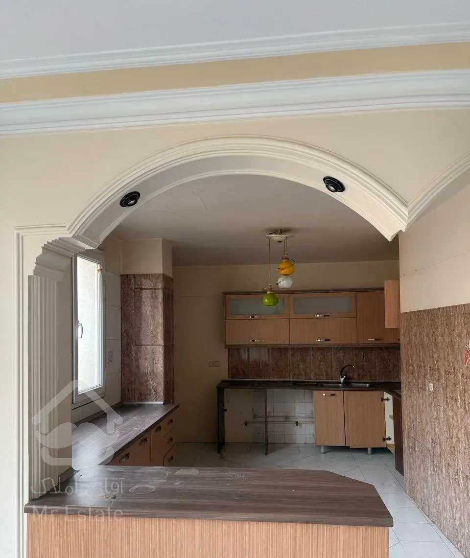 فروش آپارتمان ۱۳۴ متری ۲ خوابه در حکمت