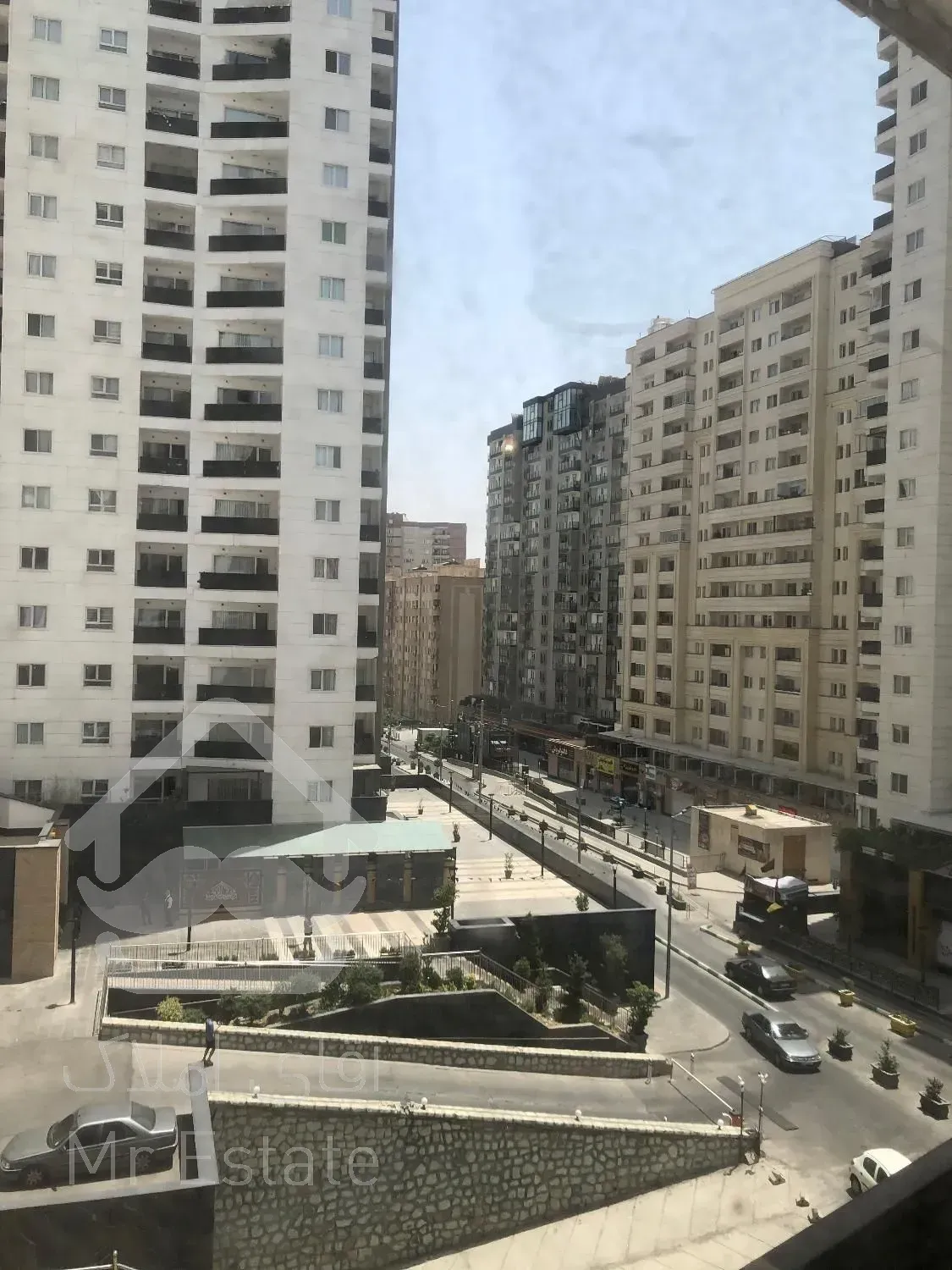 برج افق ۳ شهرک شهید بهشتی ۹۷ متری