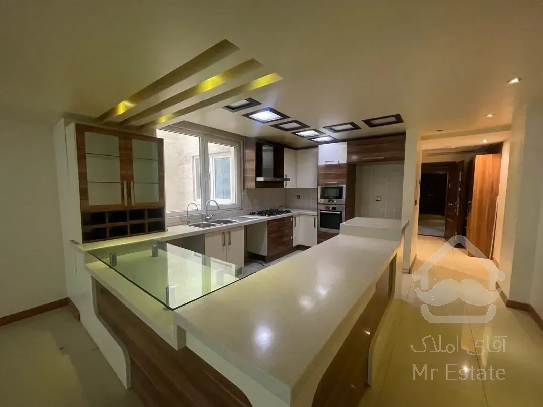 فروش اپارتمان 140 متری زعفرانیه