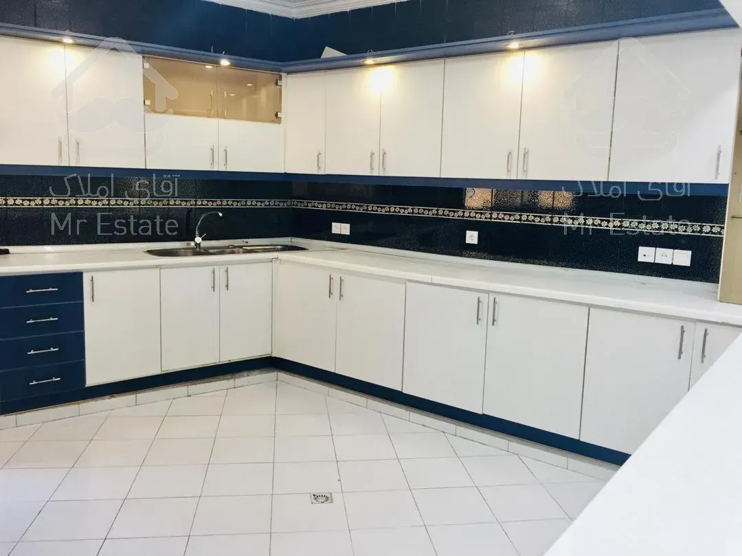 رهن و اجاره آپارتمان ۱۴۰ متری ۳ خواب نیاوران نورگیر تراس