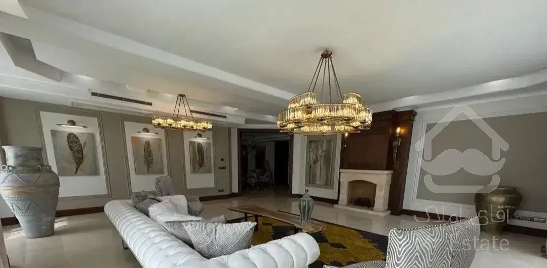 ۲۴۰ متر زعفرانیه  /سه پارکینگ /سازنده بنام