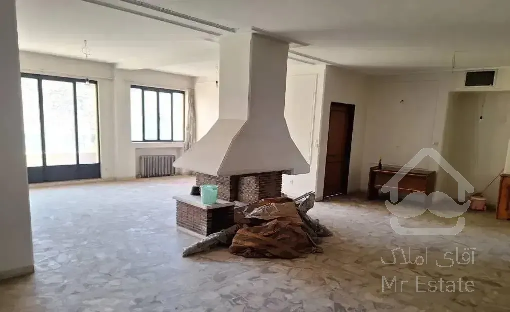 آپارتمان ۱۷۵ متری در قلهک نورگیر غرق در نور