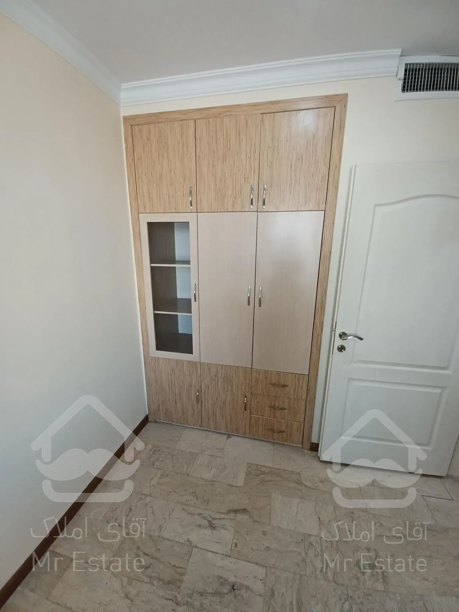 فروش آپارتمان موقعیت اداری فول صادقیه