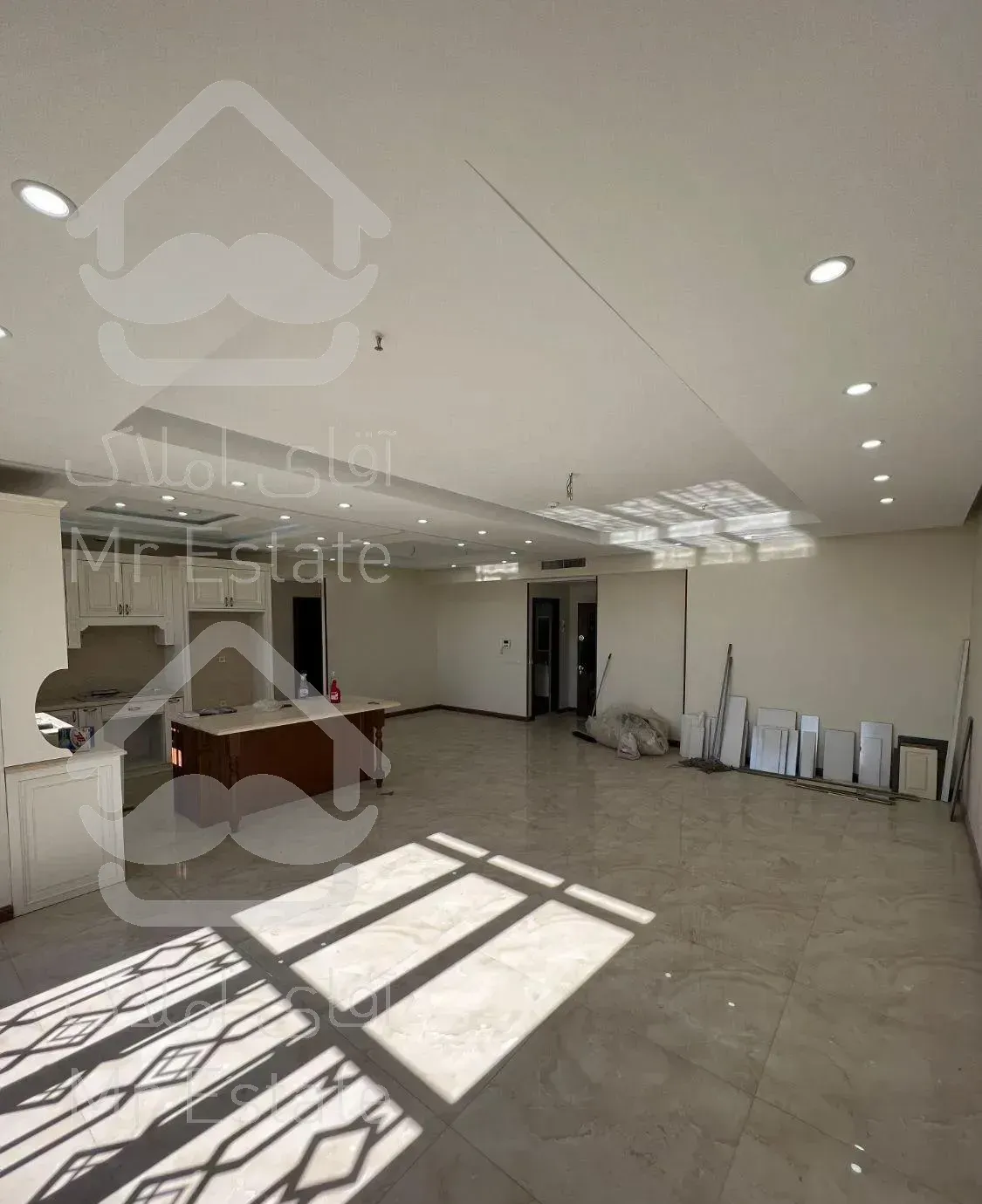 سیدخندان خواجه عبدالله ۱۰۲متر نوساز-۲پارکینگ سندی