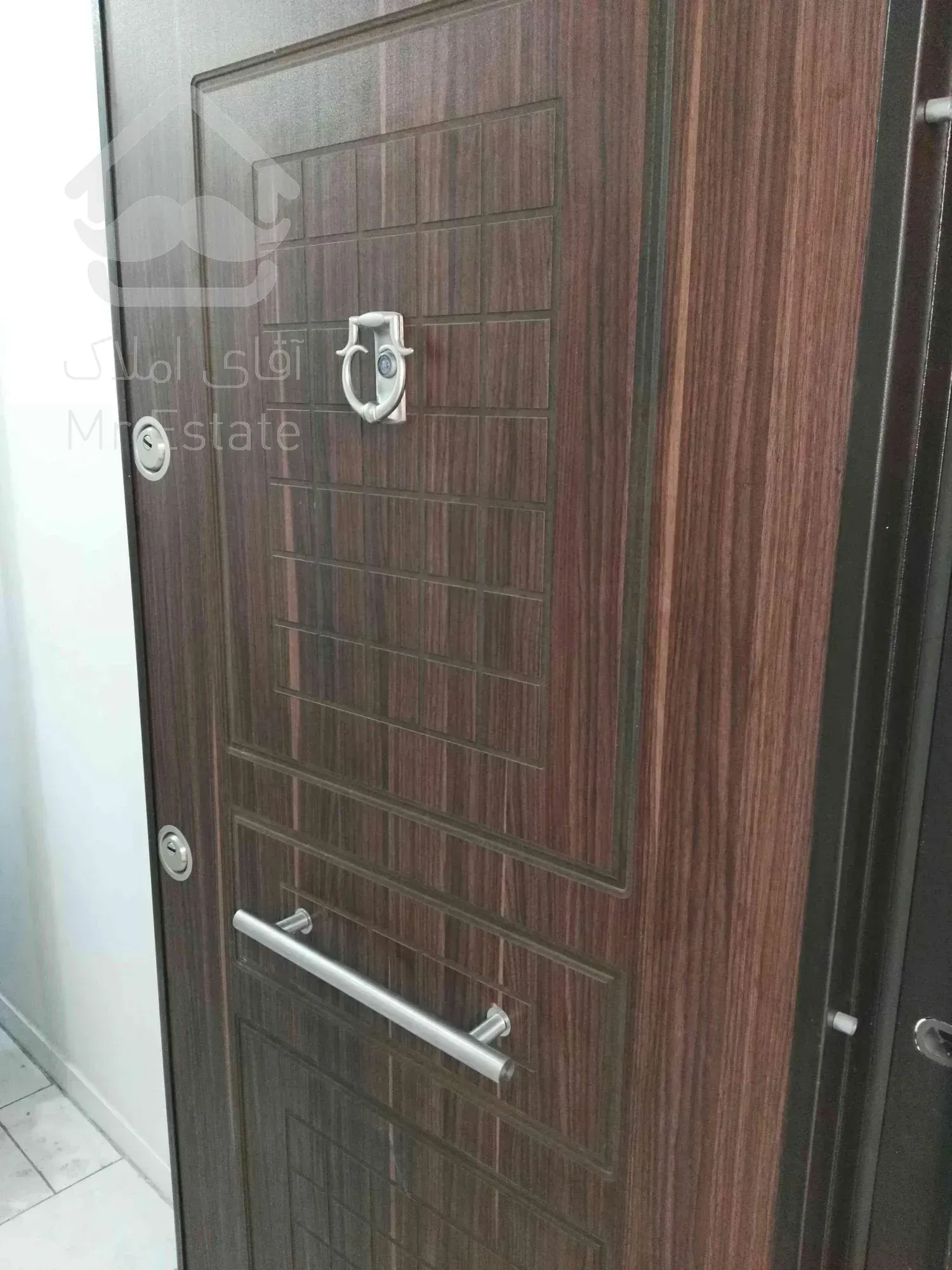 اجاره موقعیت اداری ۱۱۰ متری صادقیه