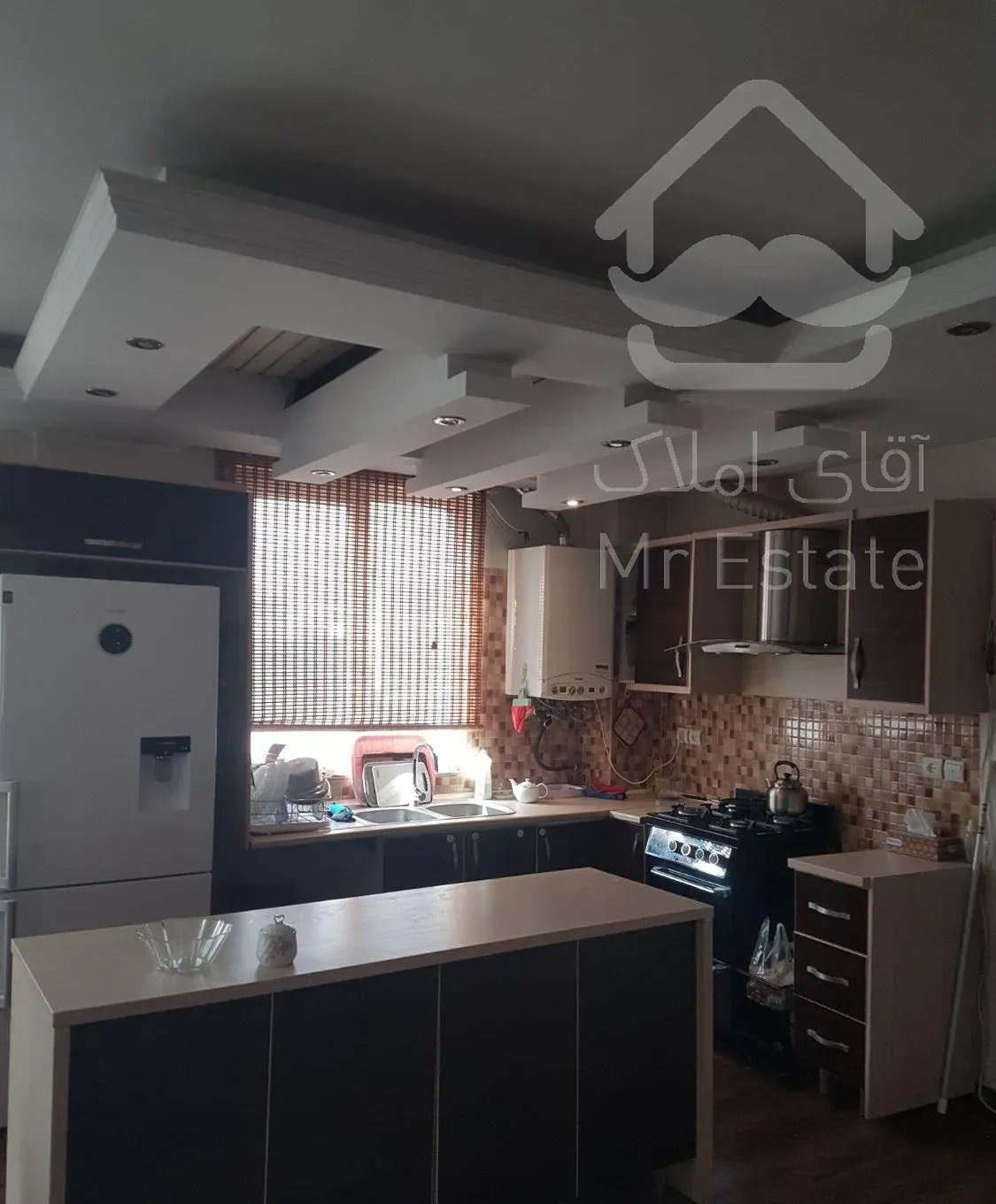 ۷۲م خ.معلم مرودشت(پارکینگ،آسانسور