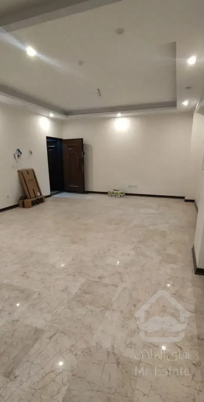 ۹۴/۵متر/فول امکانات/نوساز و‌کلید نخورده/آرونی کاشی