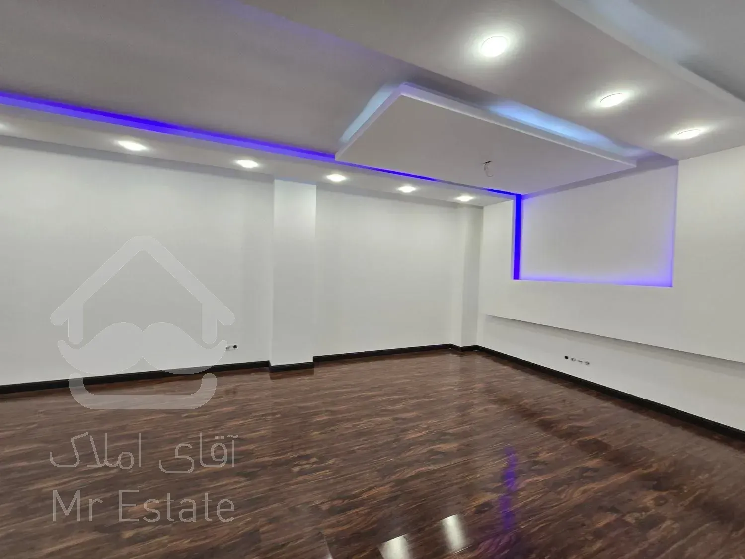 120مترسعادت آباد*موقعیت اداری* تکواحدی*تابلوخور