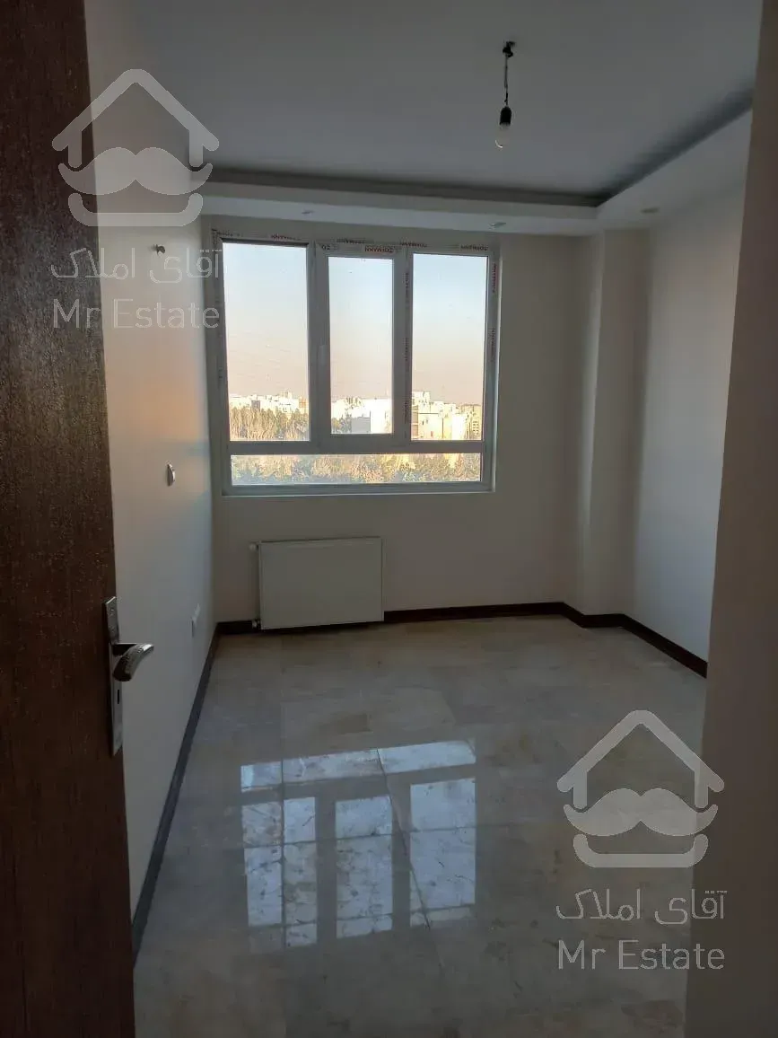 فروش واحد 100متری دو خواب، سالن پرده خور