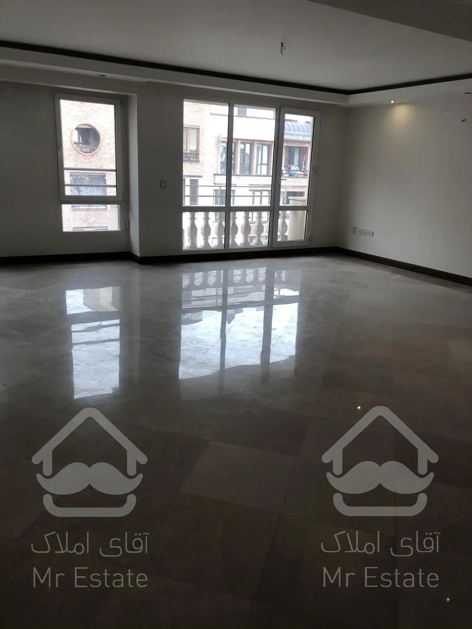 رهن و اجاره آپارتمان ۲۱۵ متری ۴ خوابه نیاوران