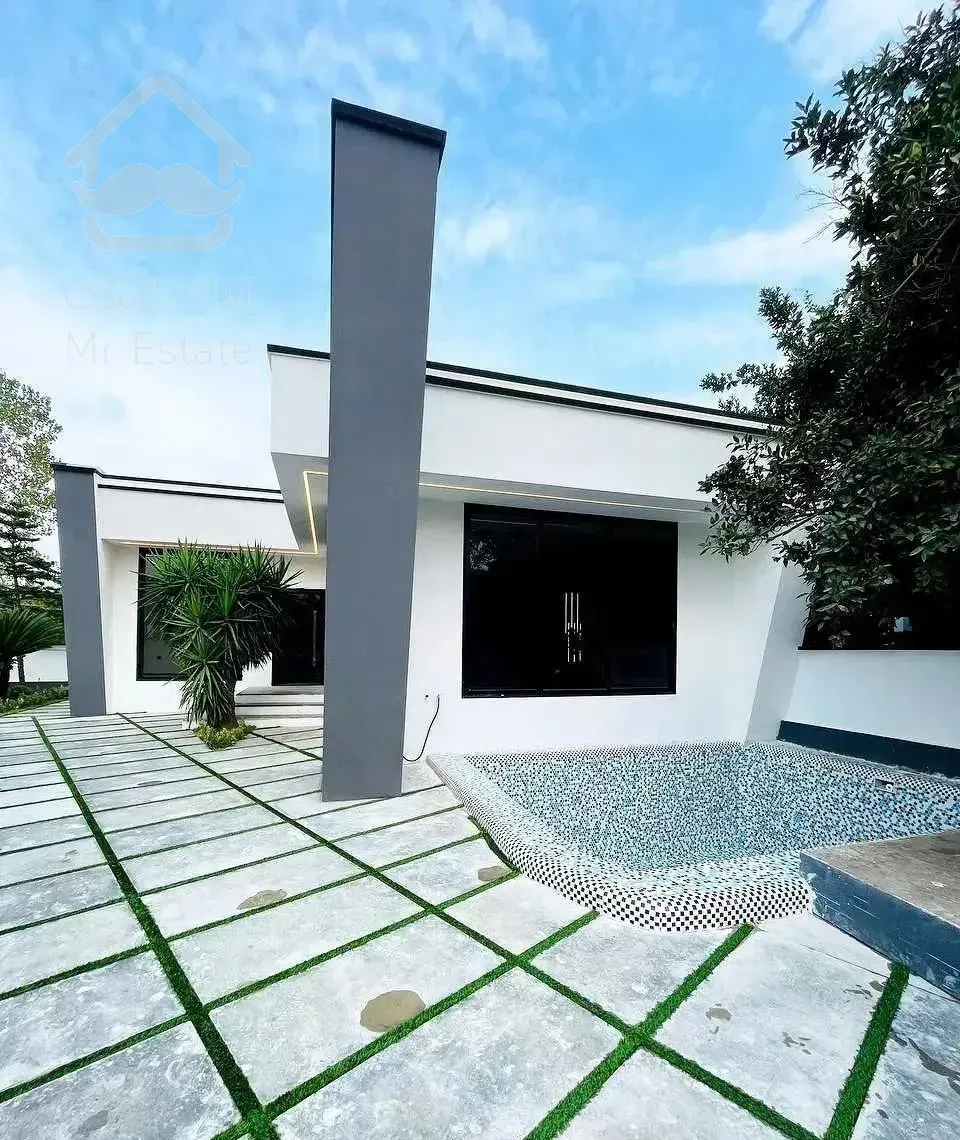 فروش ویلا باغ همکف 240 متری با استخر و روف گاردن