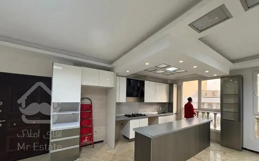 ۱۶۰ متری / فلامک شمالی / سرایداری مقیم / کم سن