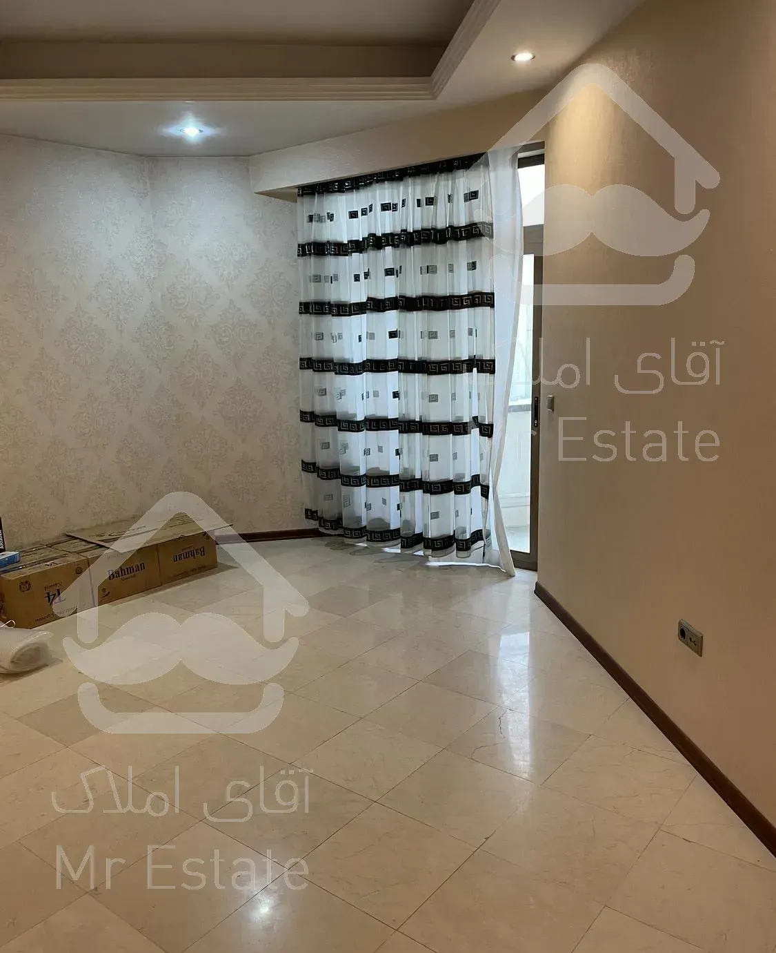 تجریش شمال شریعتی ۱۶۵ متری سه خواب