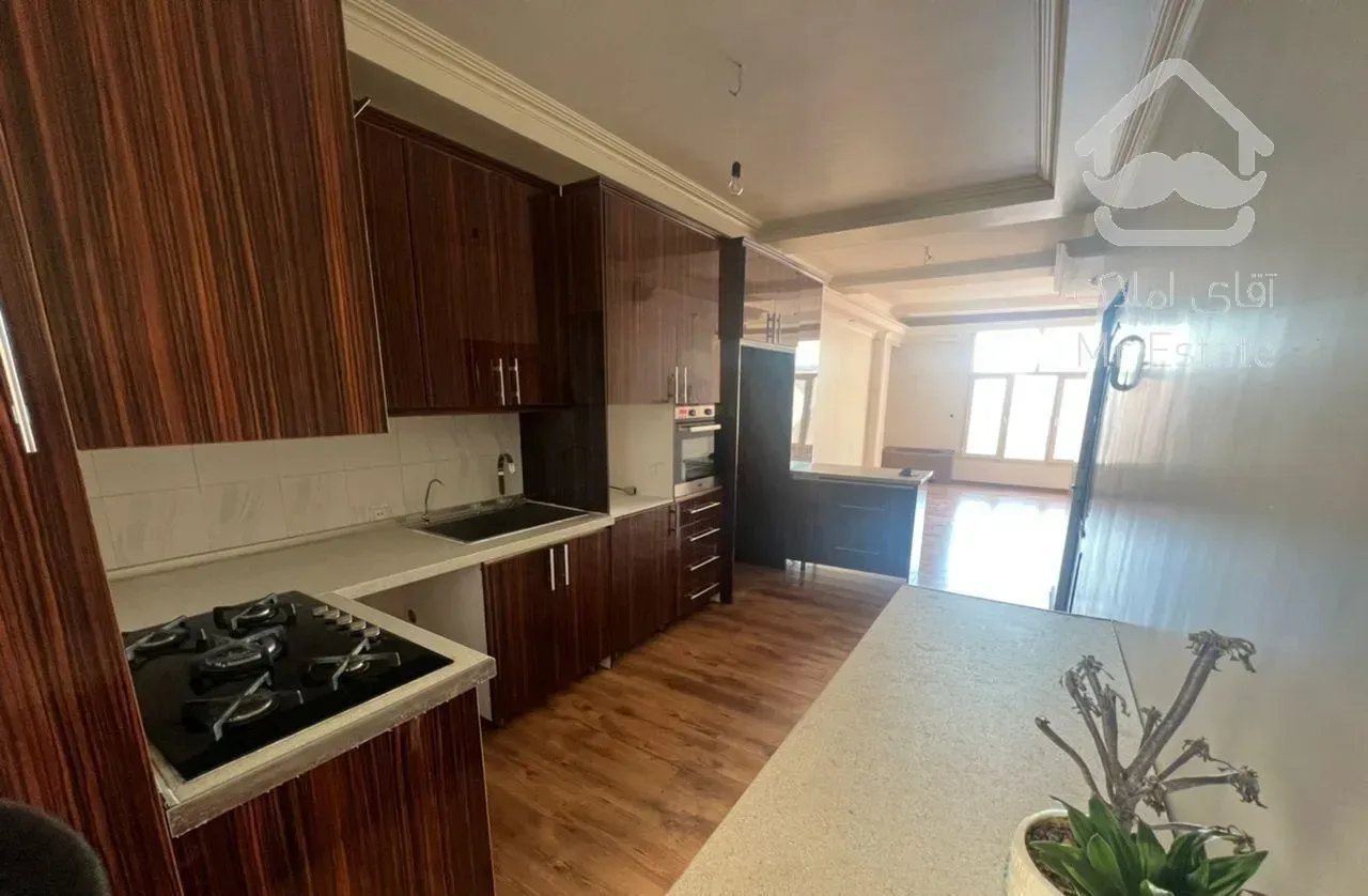 فروش آپارتمان ۱۱۷ متری سه خوابه  شیک